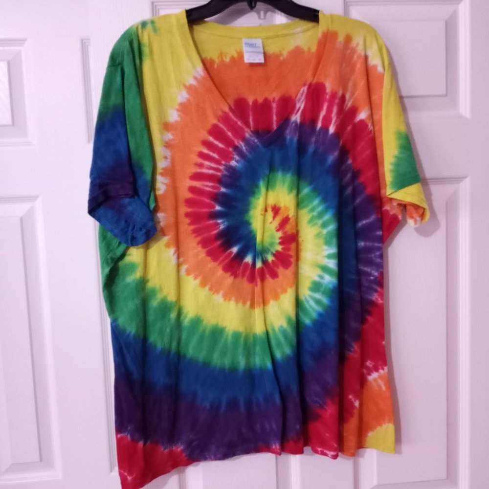 3XL Rainbow Tie Dye V-Neck Short Sleeve Tee
